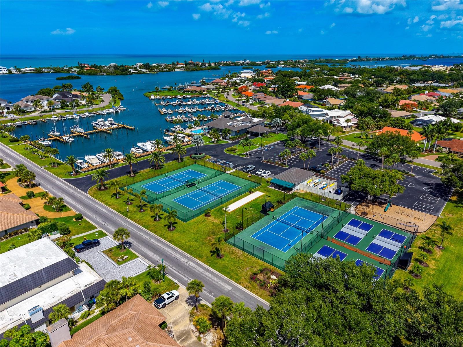 SOUTHBAY YACHT & RACQUET CLUB - Residential
