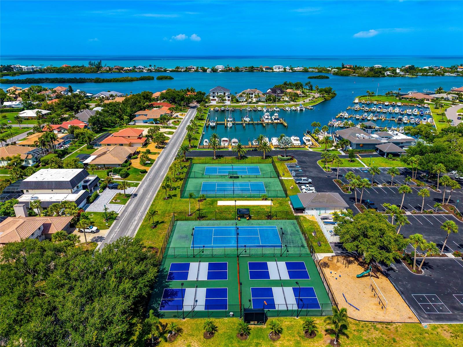 SOUTHBAY YACHT & RACQUET CLUB - Residential
