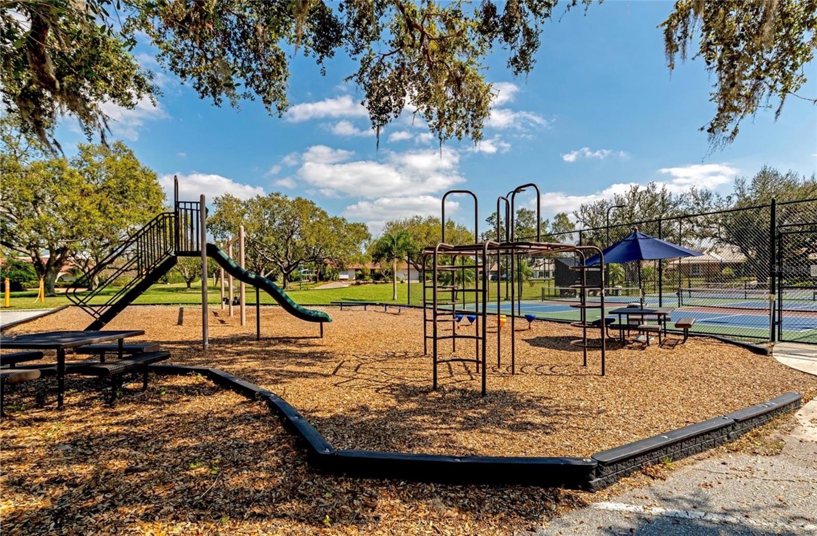 SOUTHBAY YACHT & RACQUET CLUB - Residential