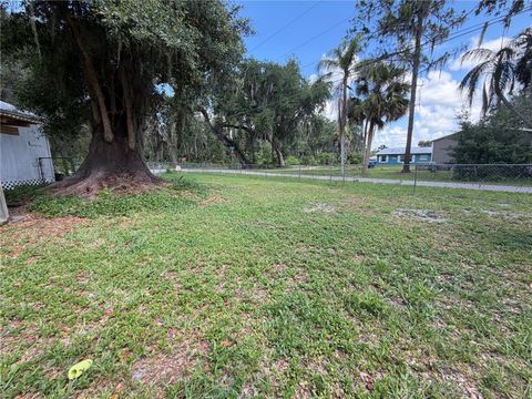 Tiny photo for 3315 Cr 431n, Lake Panasoffkee, FL 33538 (MLS # OM725119)