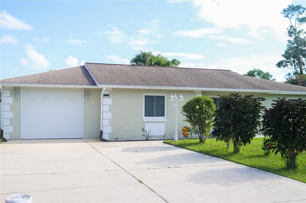 Photo of 37 Bayside Drive, Palm Coast, FL 32137 (MLS # O6338208)