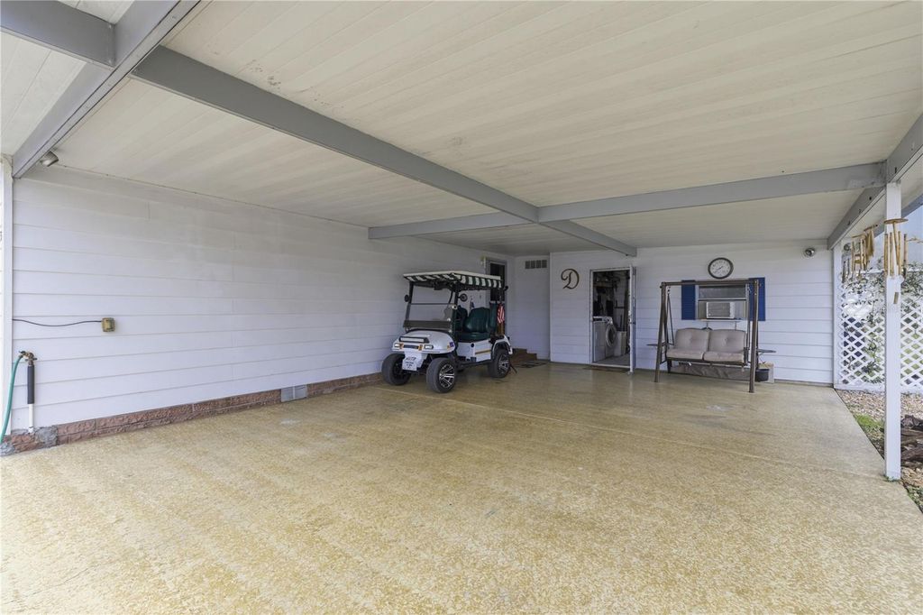 Photo of 6450 NE 1st Lane, Ocala, FL 34470 (MLS # OM720199)