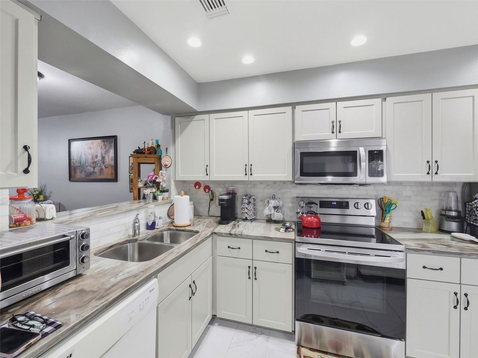 NORTHBRIDGE AT COUNTRY CREEK - Residential