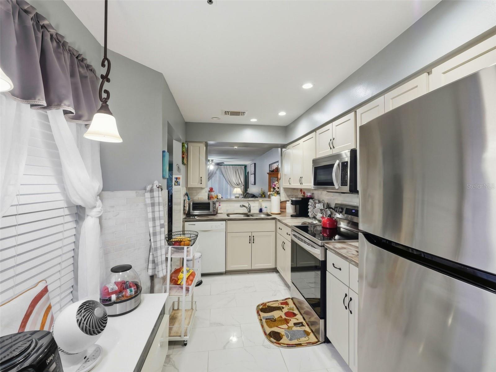 NORTHBRIDGE AT COUNTRY CREEK - Residential