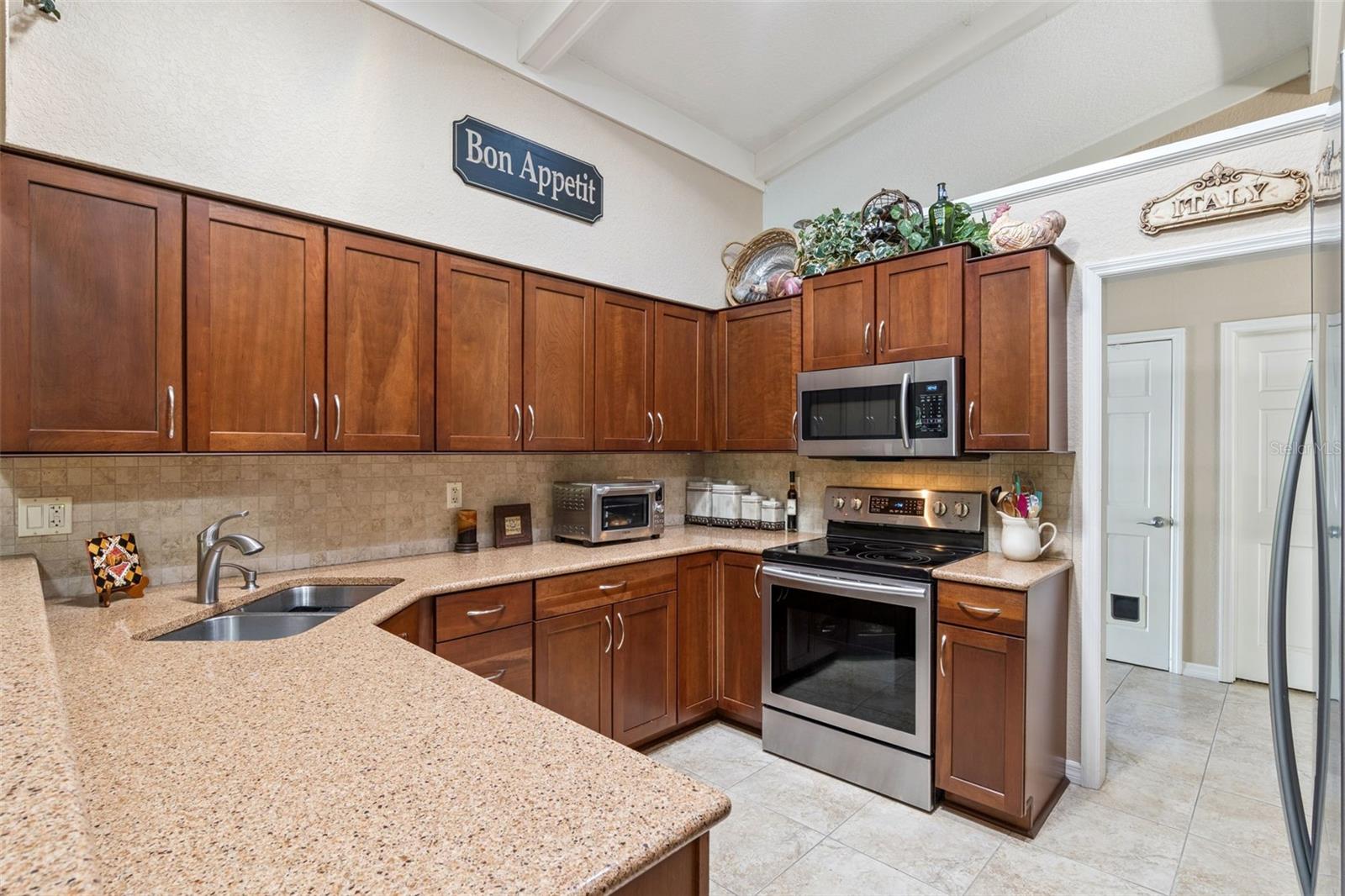 ERROL HILLS VILLAGE - Residential