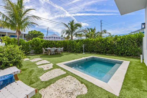 A home in ANNA MARIA