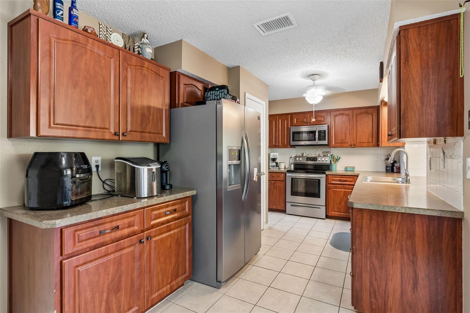 SPRING HILL - Residential