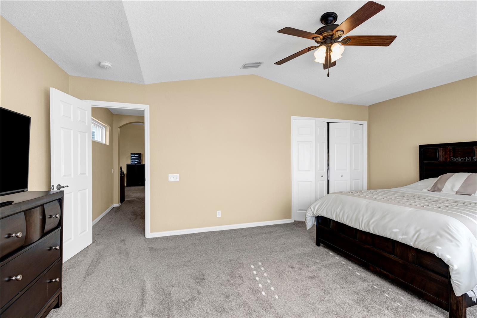 COVERED BRIDGE TWNHMS - Residential