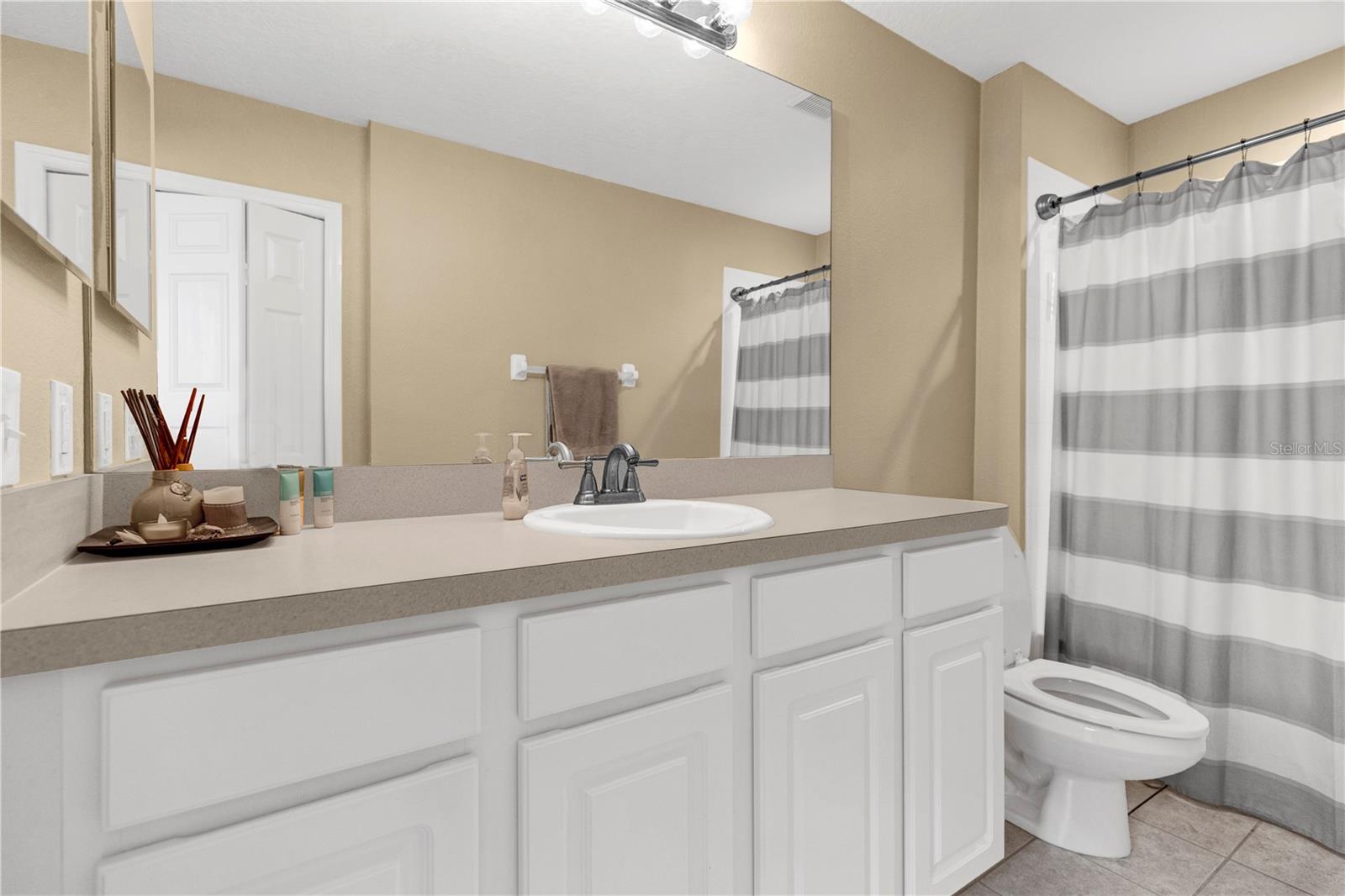 COVERED BRIDGE TWNHMS - Residential