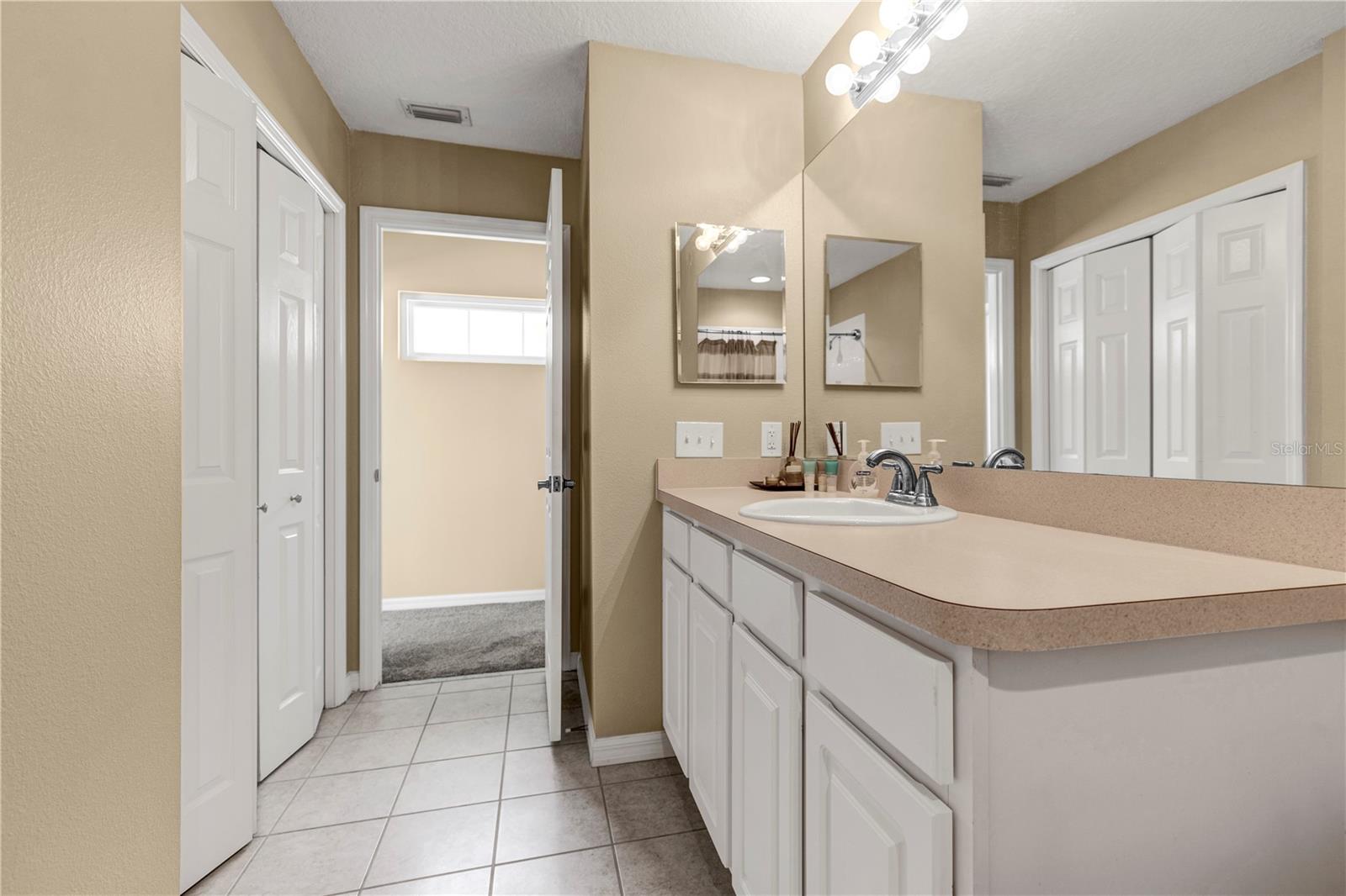 COVERED BRIDGE TWNHMS - Residential