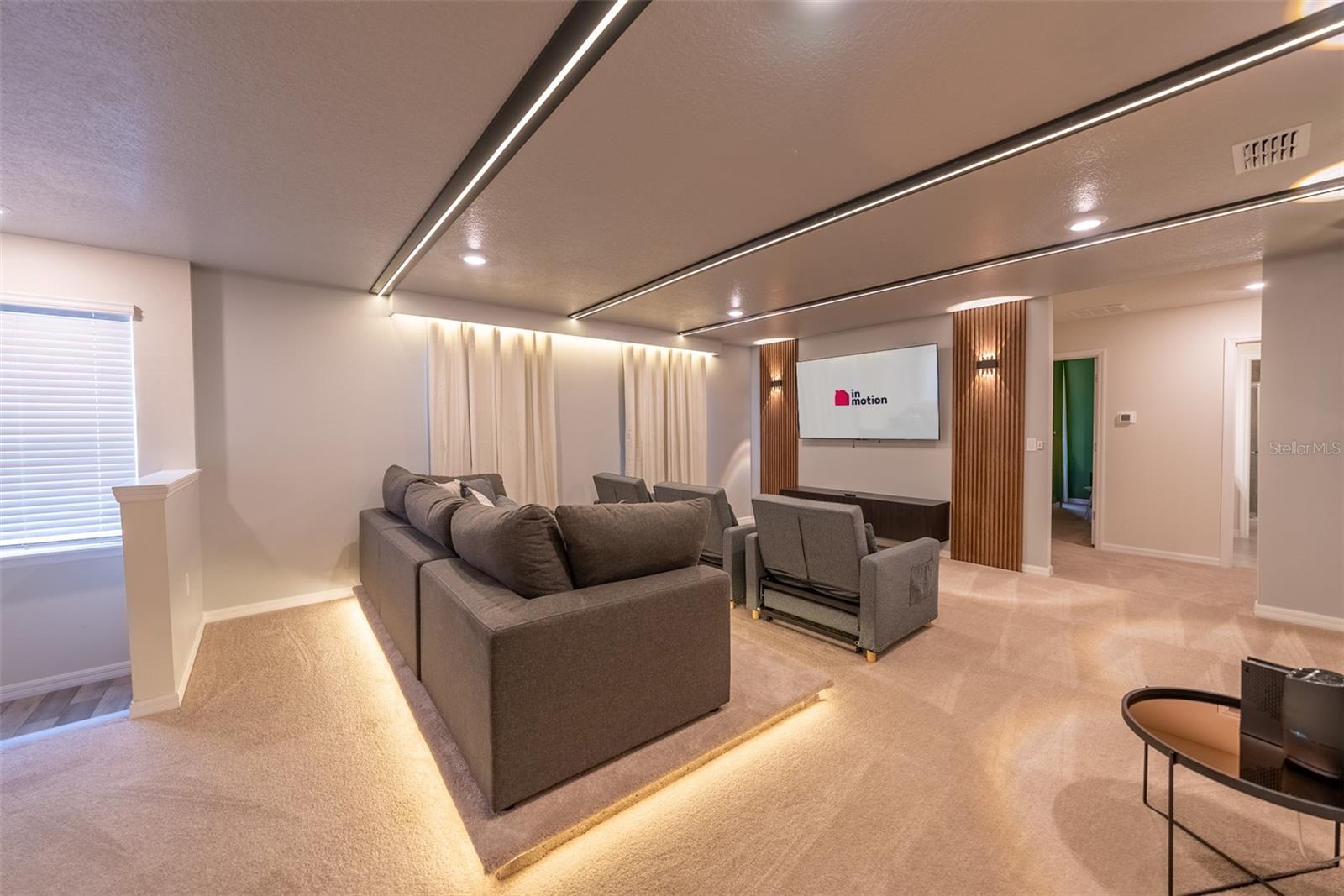 WINDSOR ISLAND RESIDENCE PH 3 - Residential