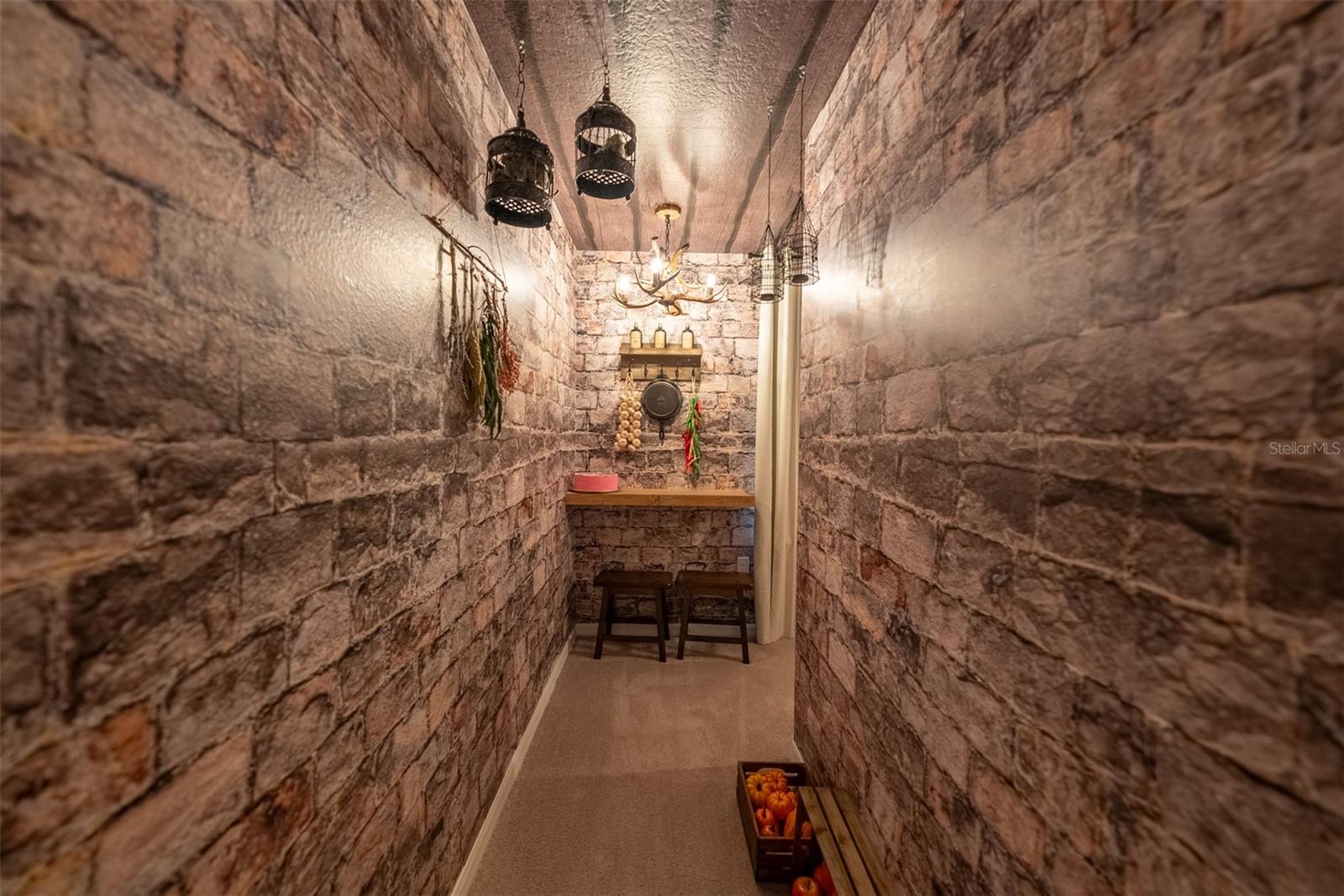 WINDSOR ISLAND RESIDENCE PH 3 - Residential