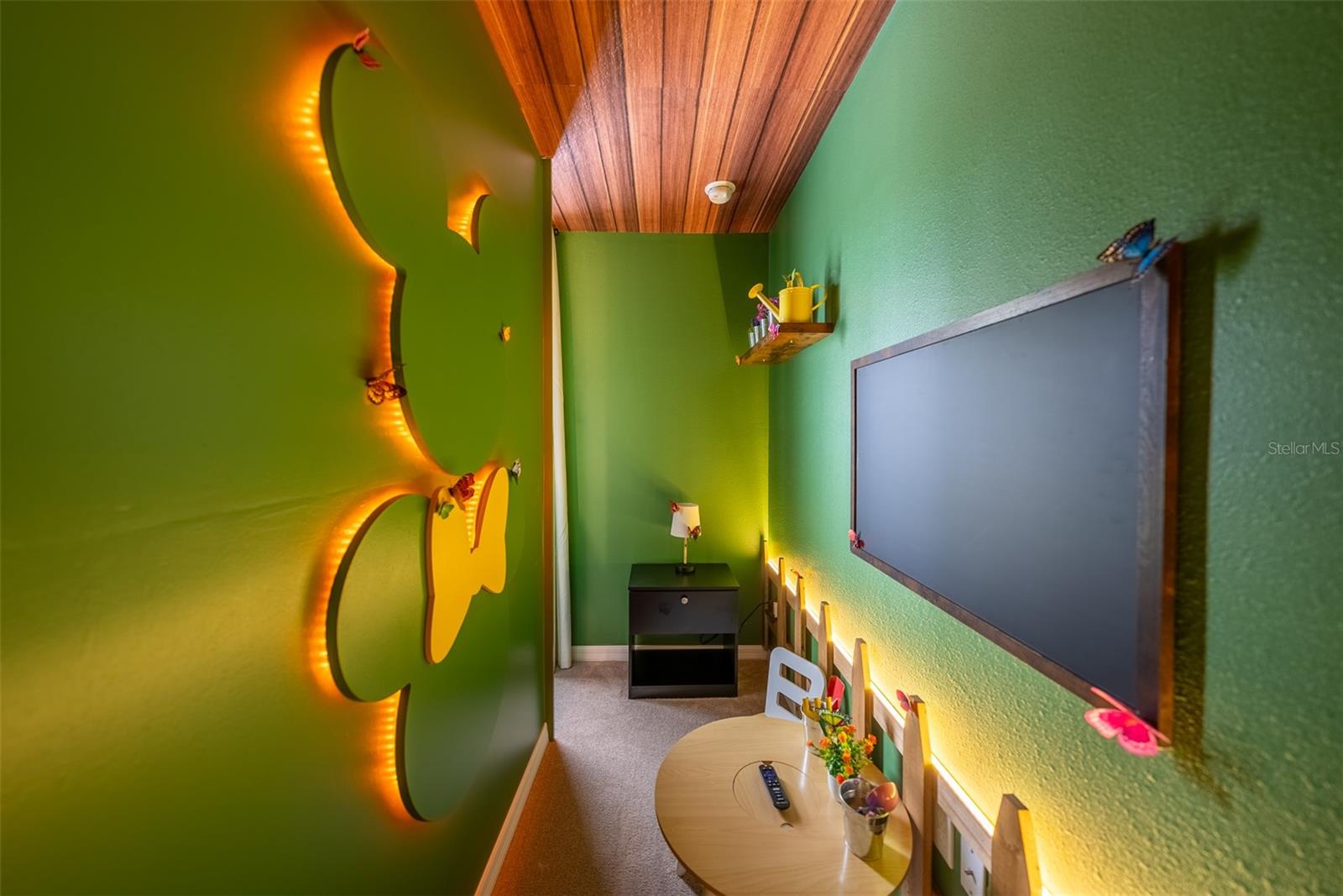 WINDSOR ISLAND RESIDENCE PH 3 - Residential