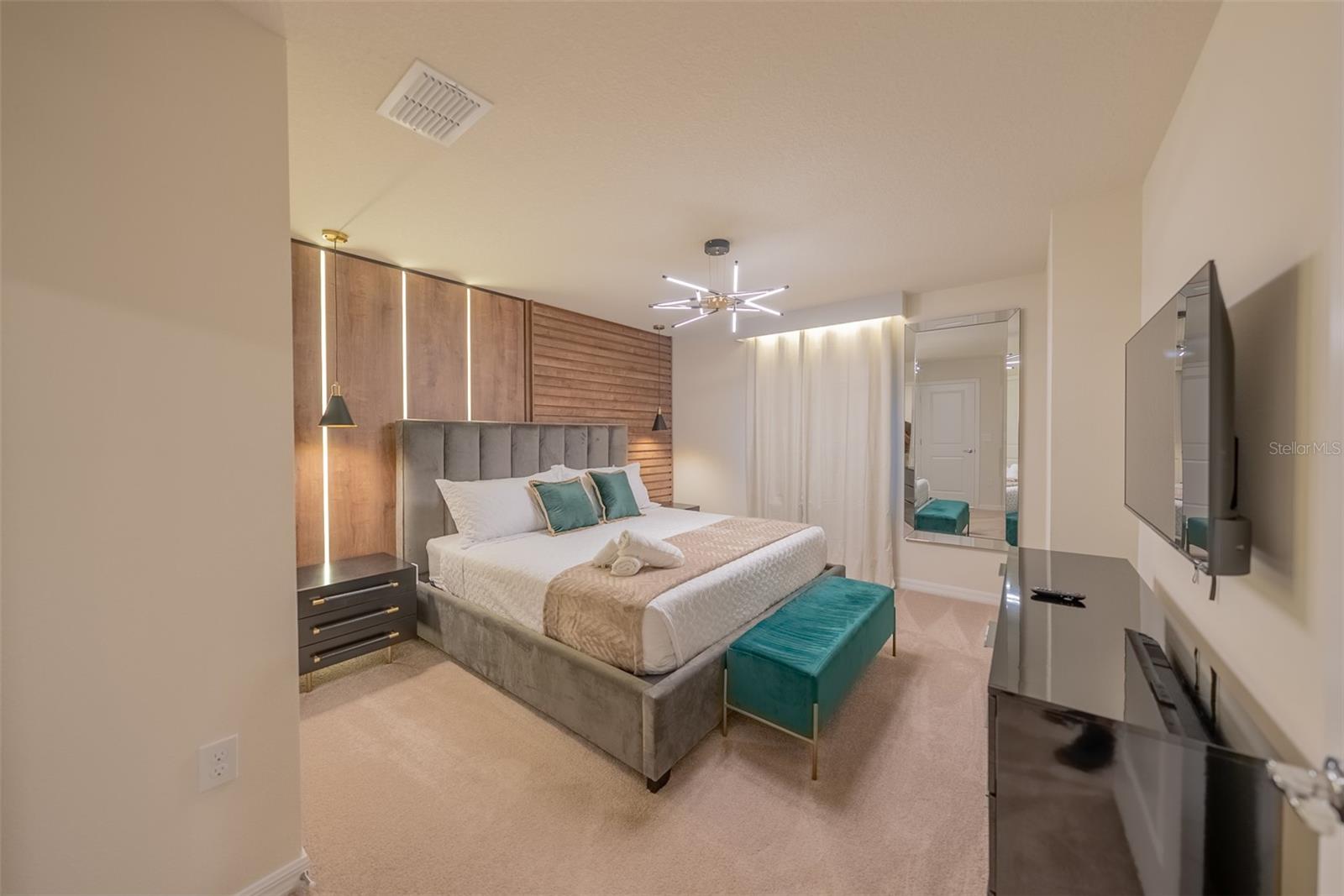 WINDSOR ISLAND RESIDENCE PH 3 - Residential