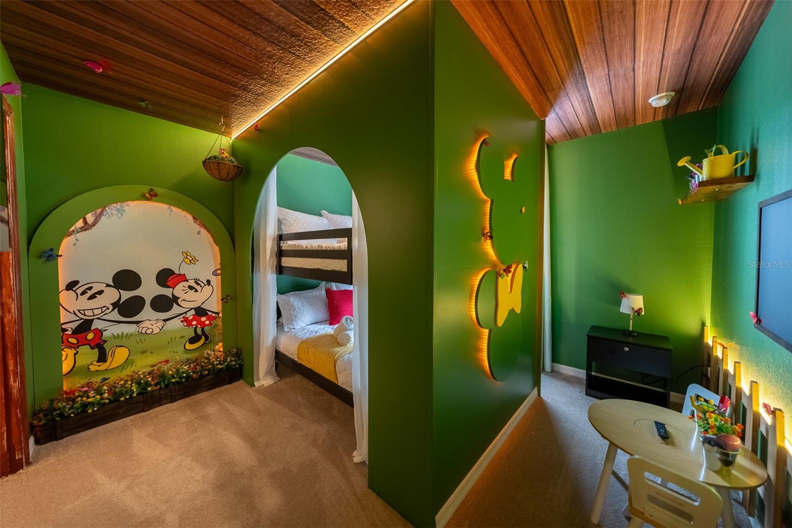 WINDSOR ISLAND RESIDENCE PH 3 - Residential