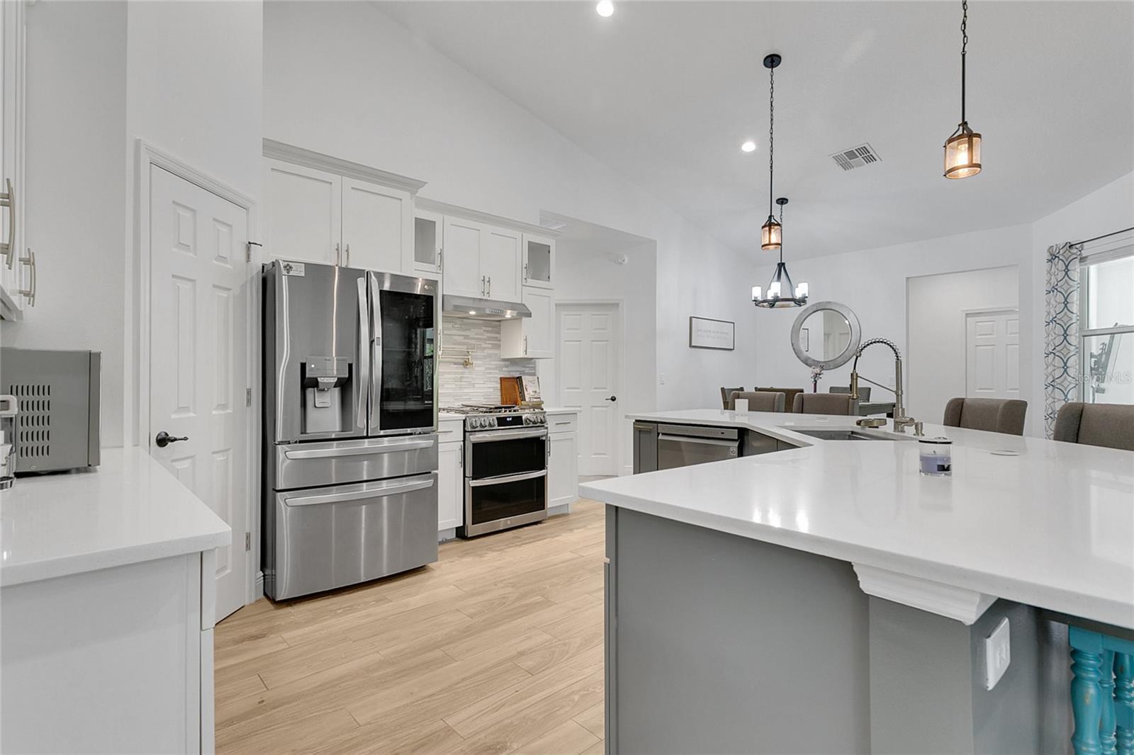GROVELAND FARMS R24-T22-S35 - Residential