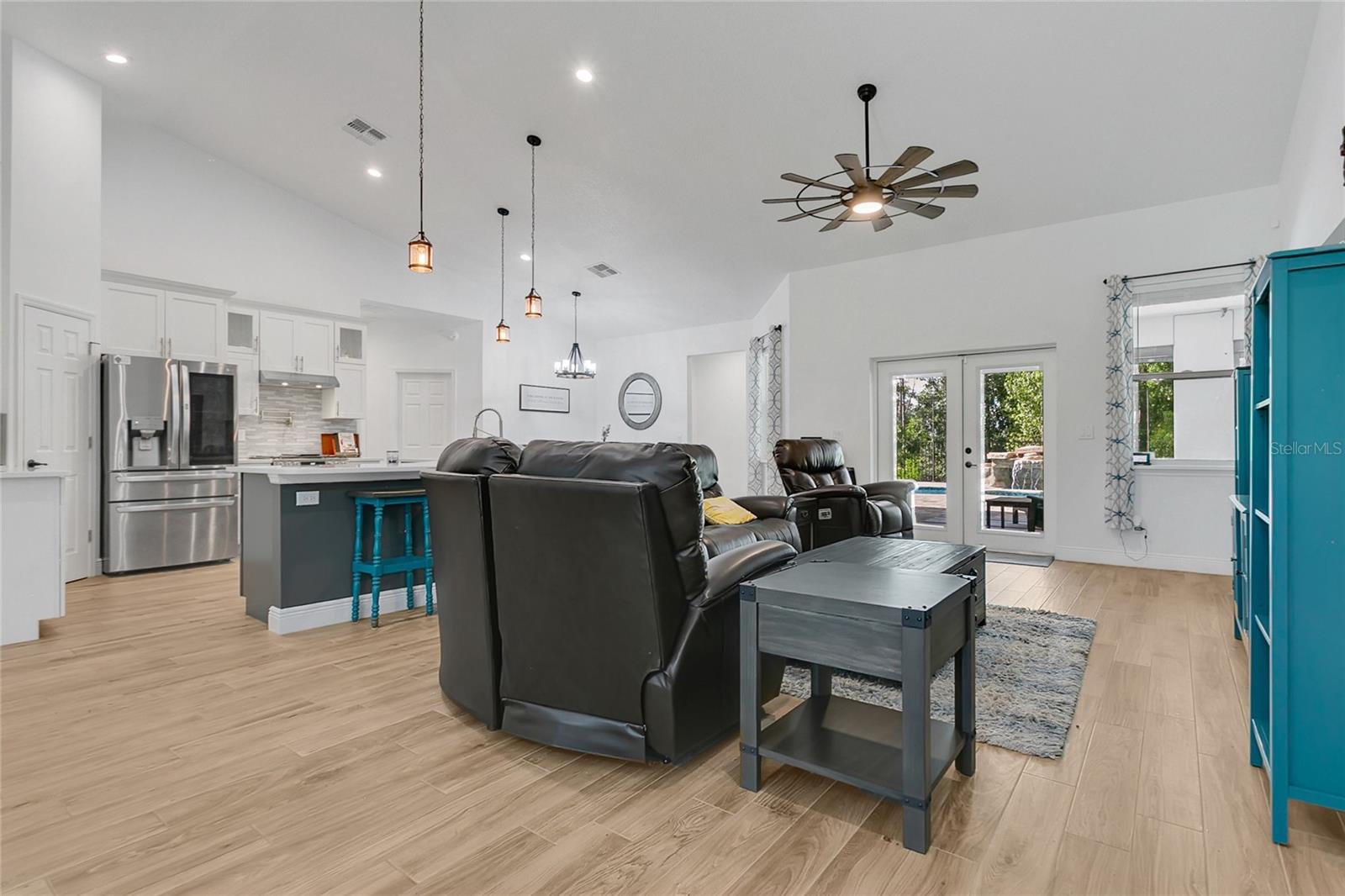 GROVELAND FARMS R24-T22-S35 - Residential