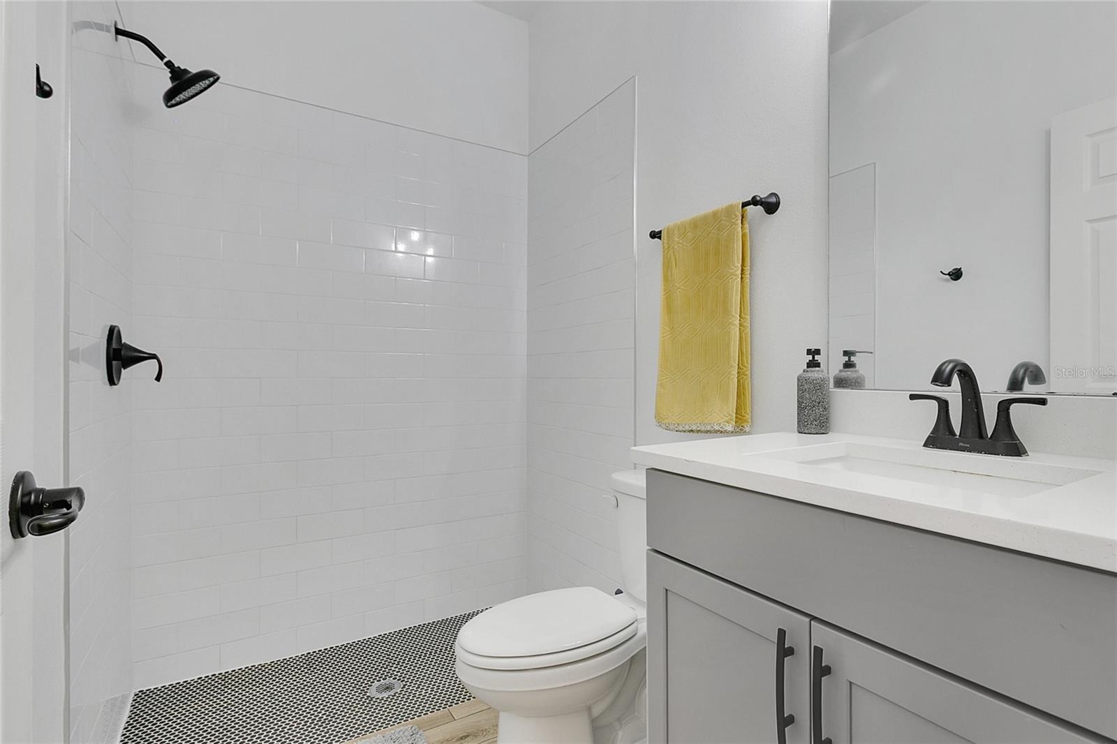 GROVELAND FARMS R24-T22-S35 - Residential