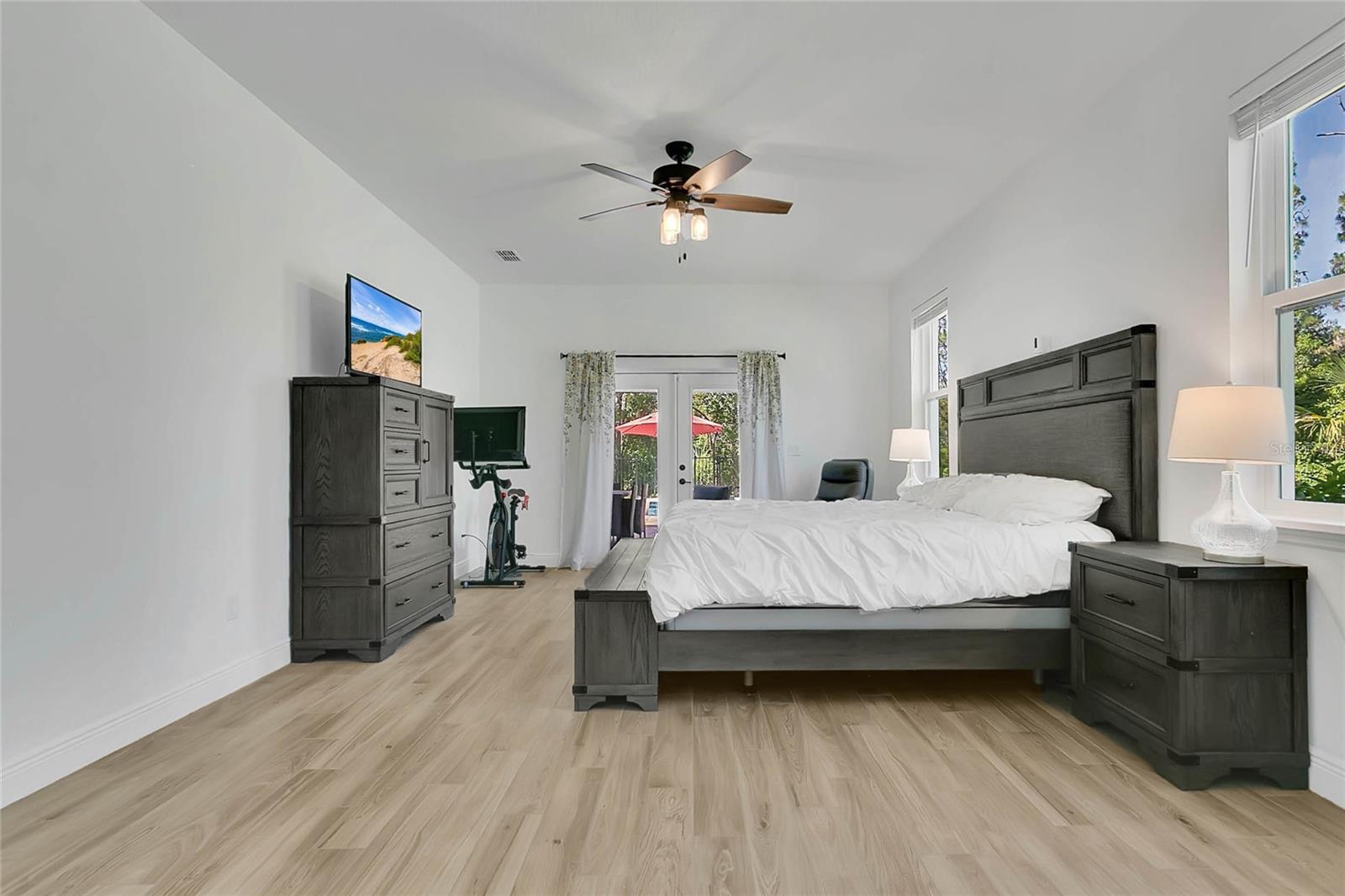 GROVELAND FARMS R24-T22-S35 - Residential