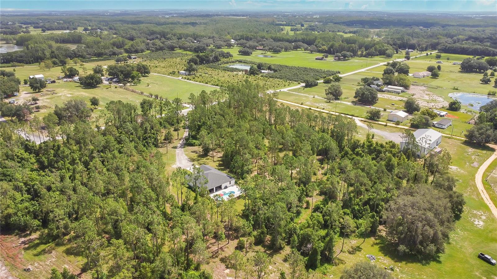 GROVELAND FARMS R24-T22-S35 - Residential