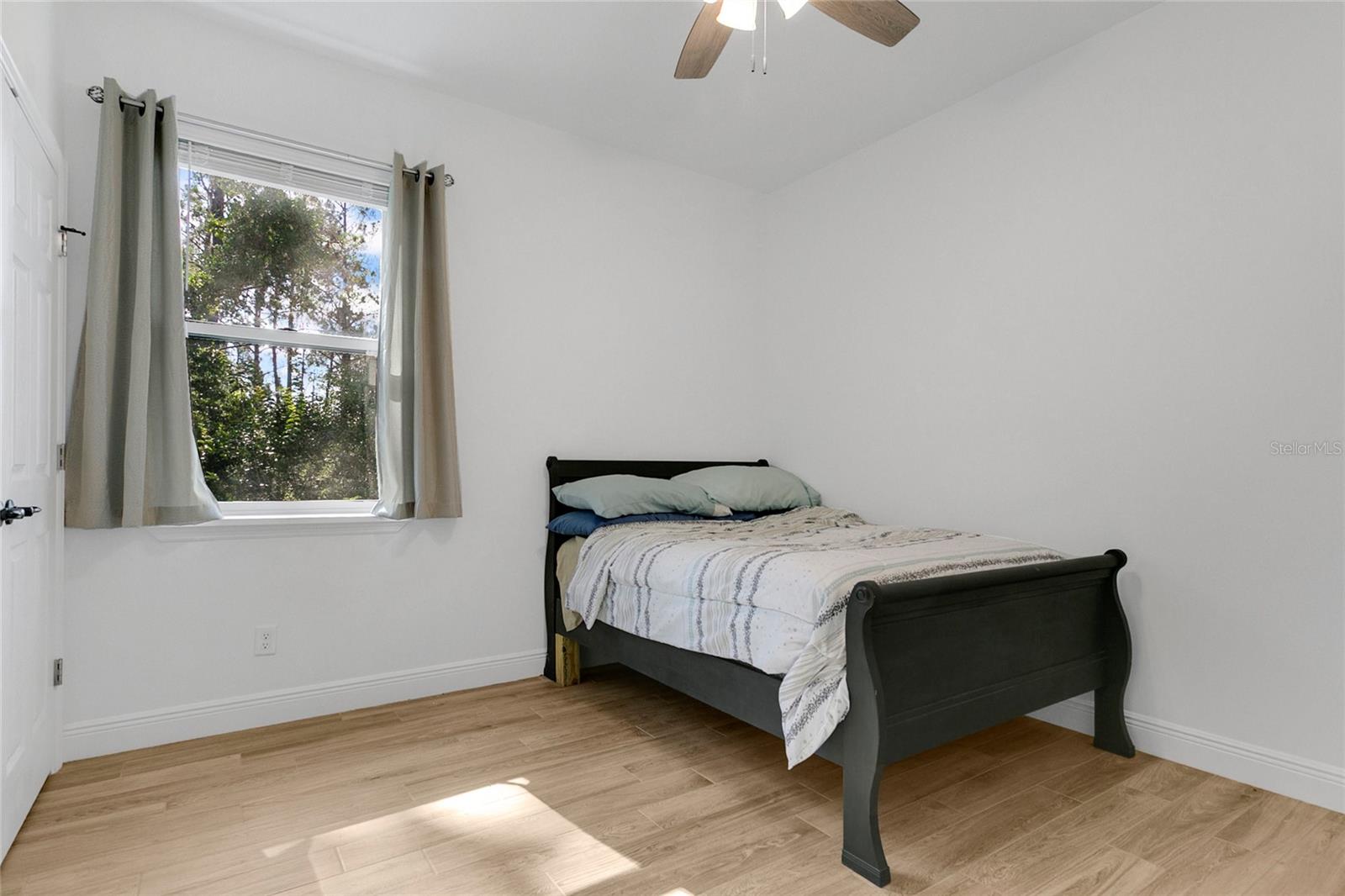 GROVELAND FARMS R24-T22-S35 - Residential