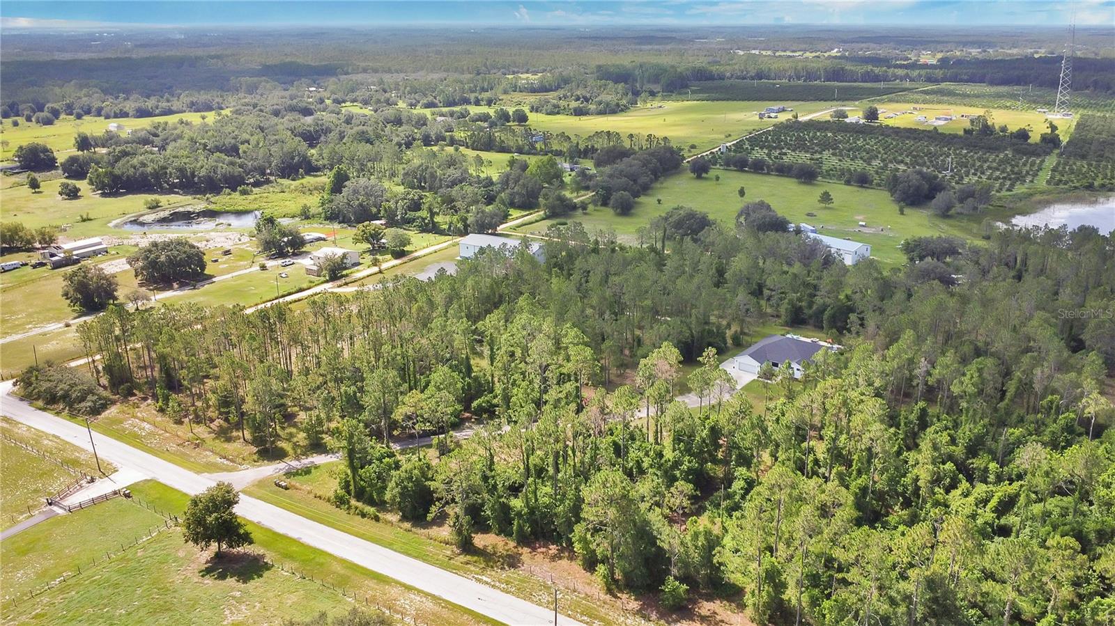 GROVELAND FARMS R24-T22-S35 - Residential