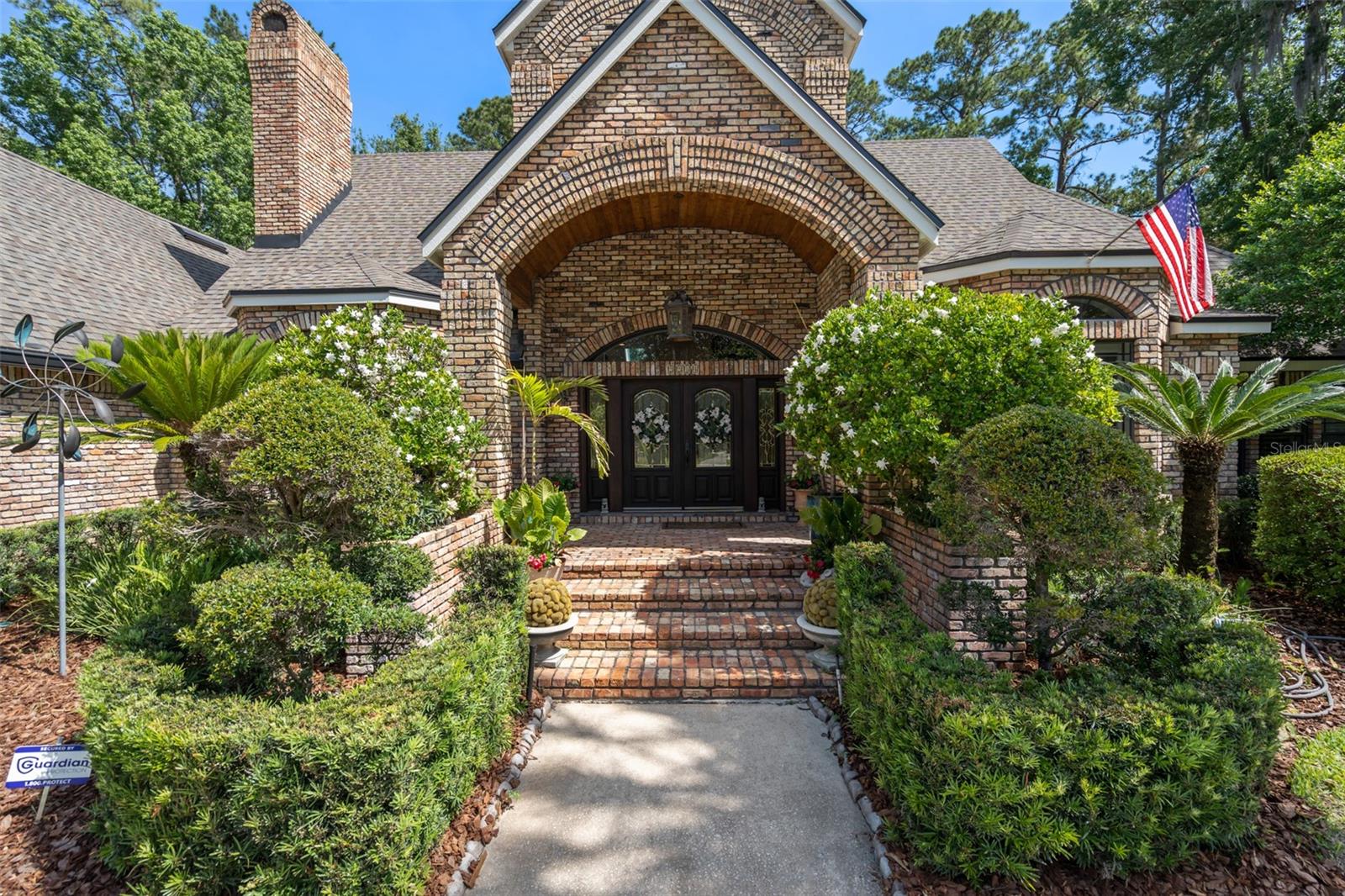 2214 EARLEAF COURT