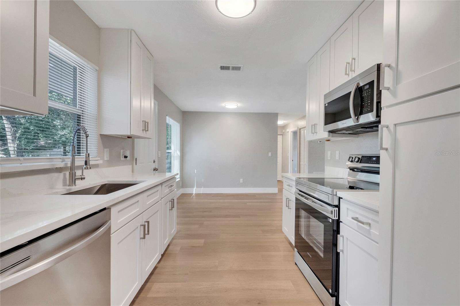 DUNNELLON HILLS - Residential