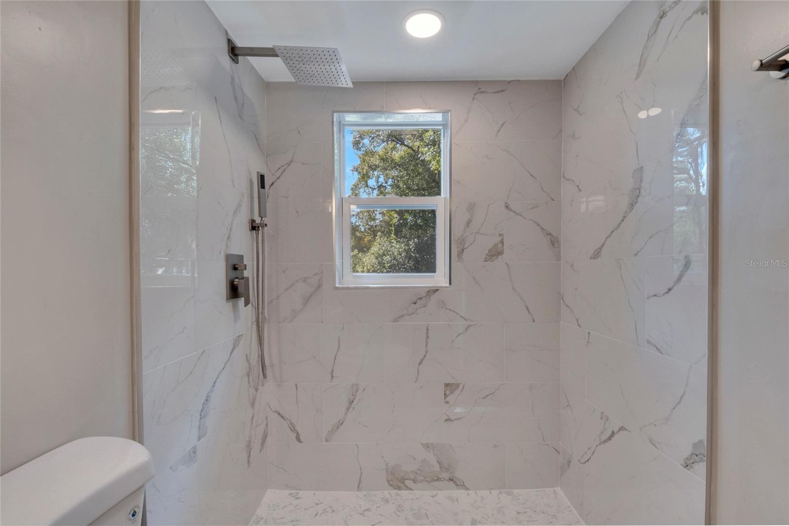 DUNNELLON HILLS - Residential