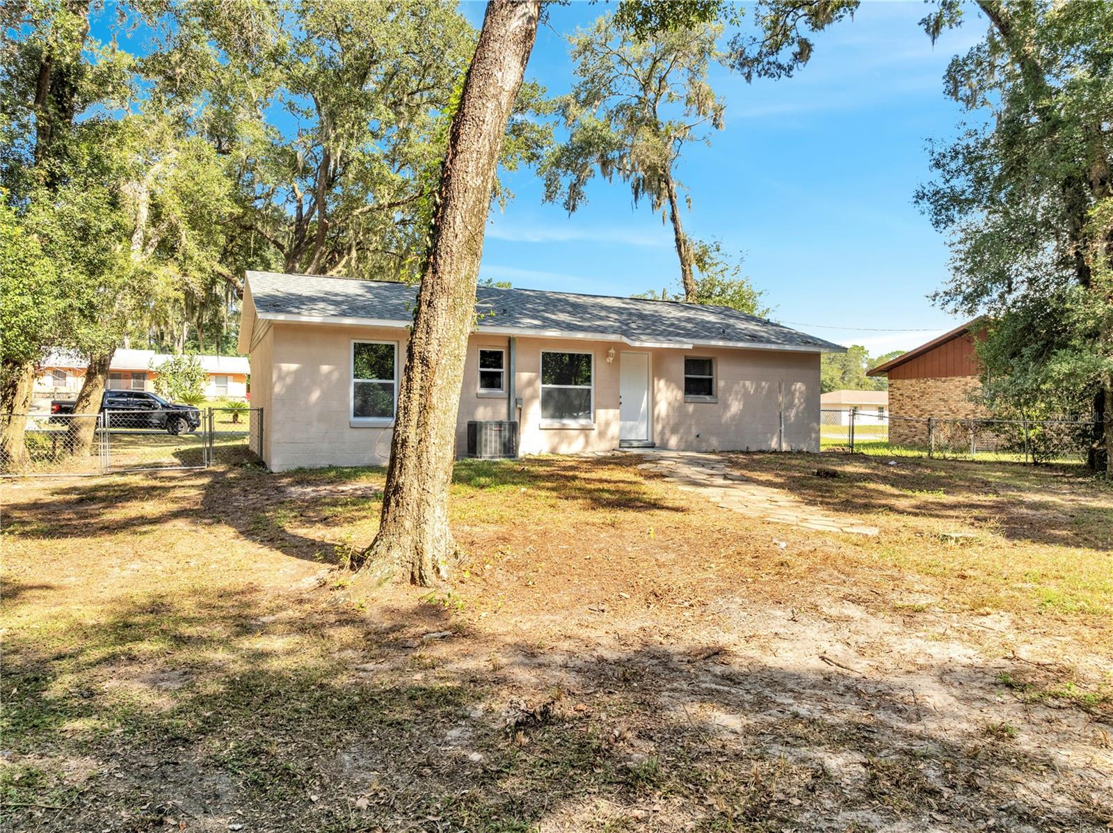 DUNNELLON HILLS - Residential