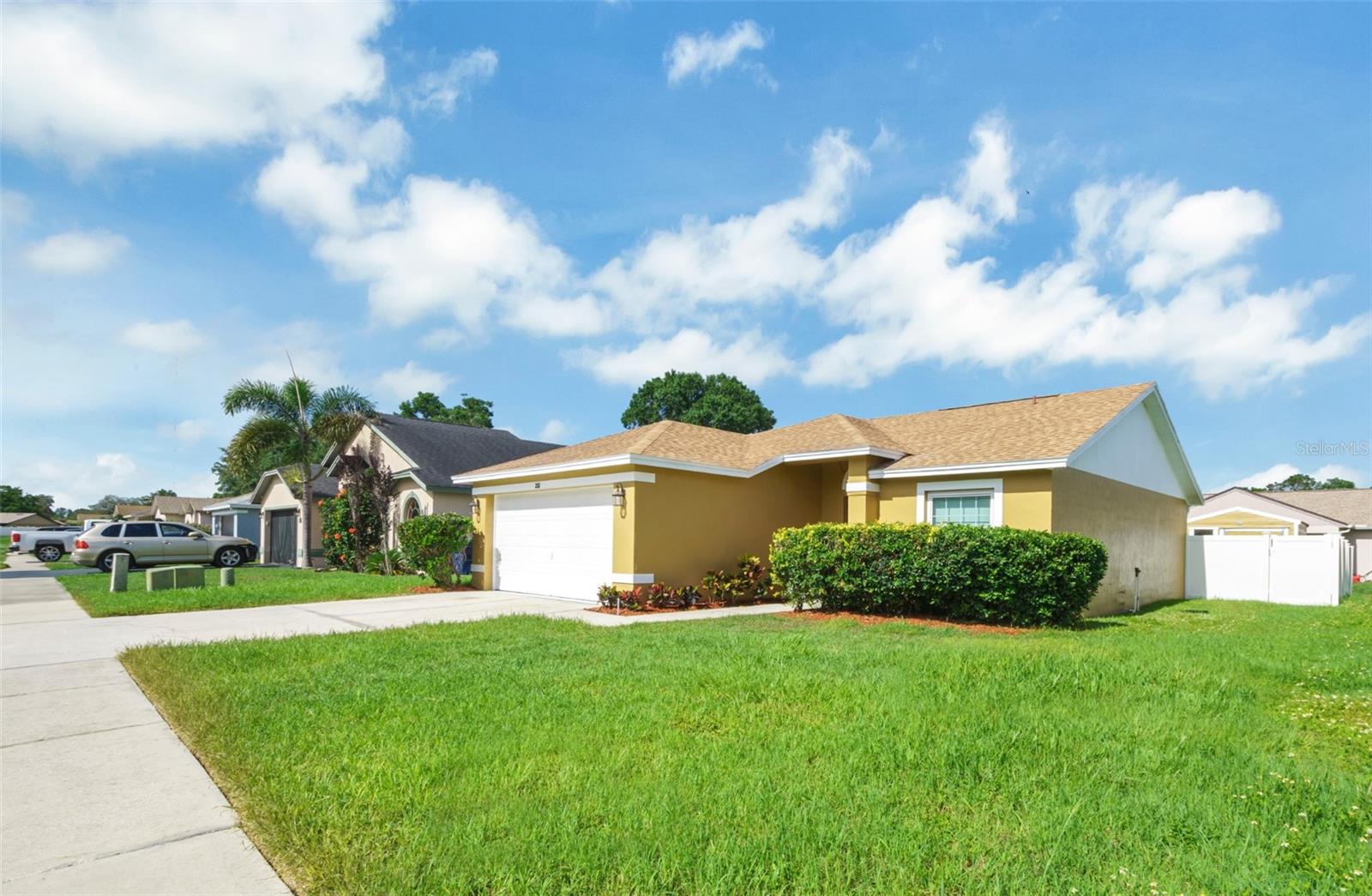 251 KINGS POND AVE