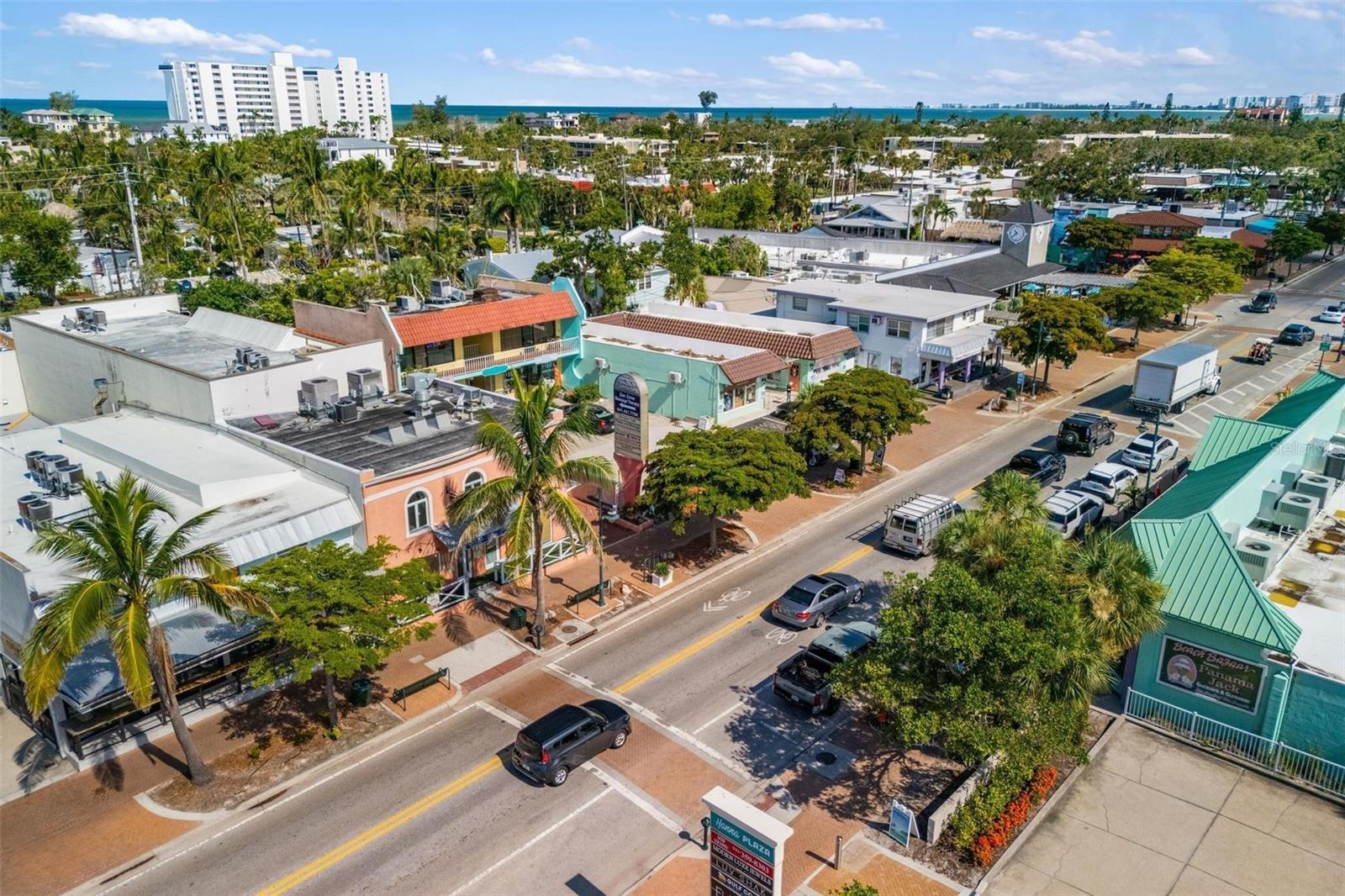 PLAZA DE FLORES - Residential