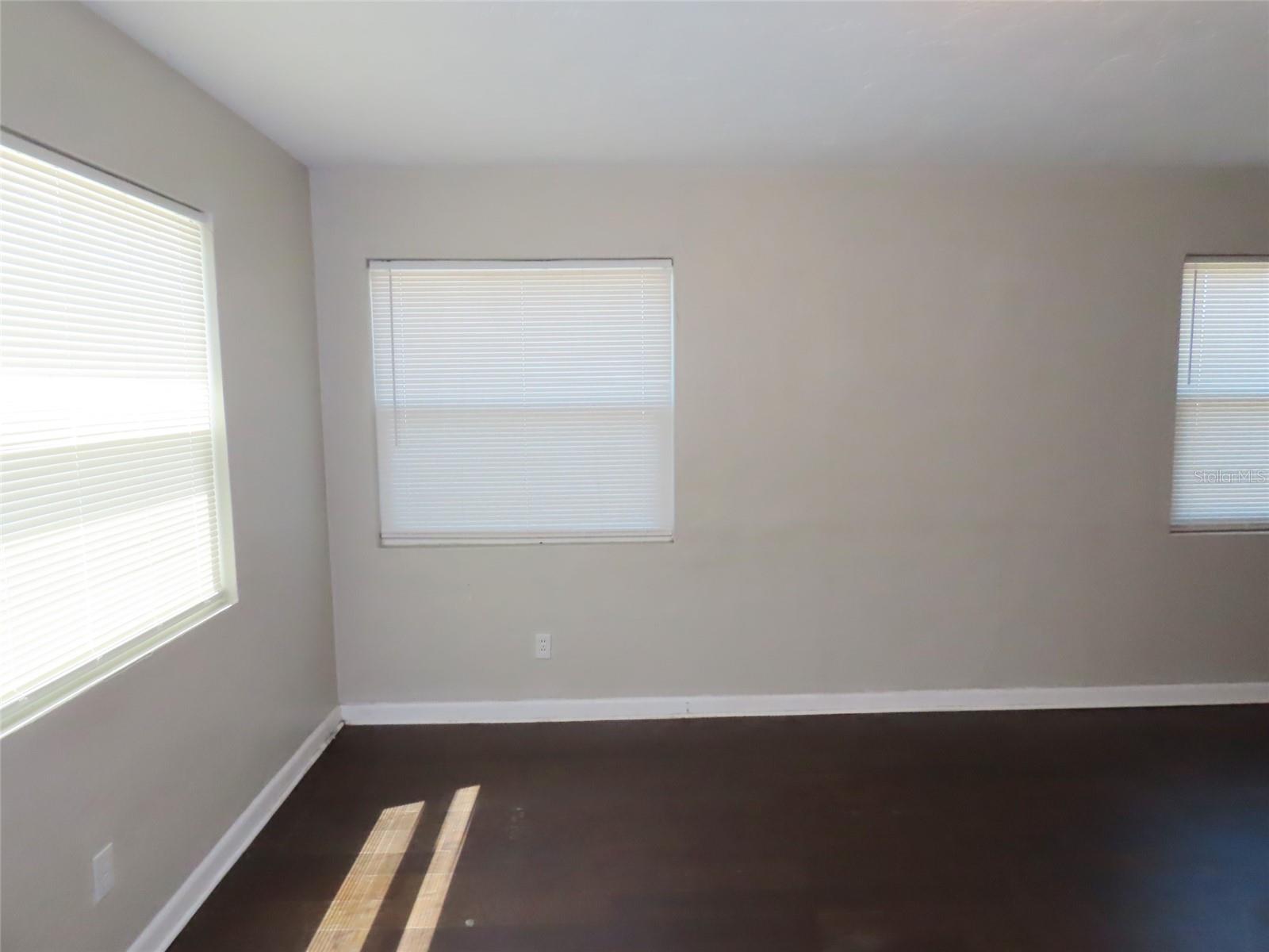 VICTORY HEIGHTS - Residential