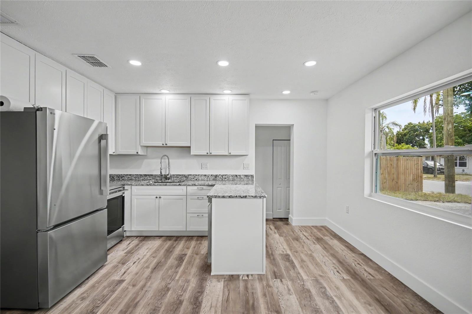 1423 18TH STREET W