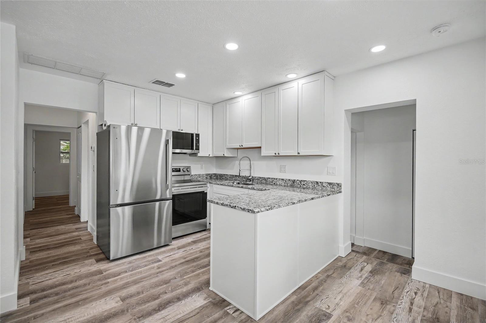 1423 18TH STREET W
