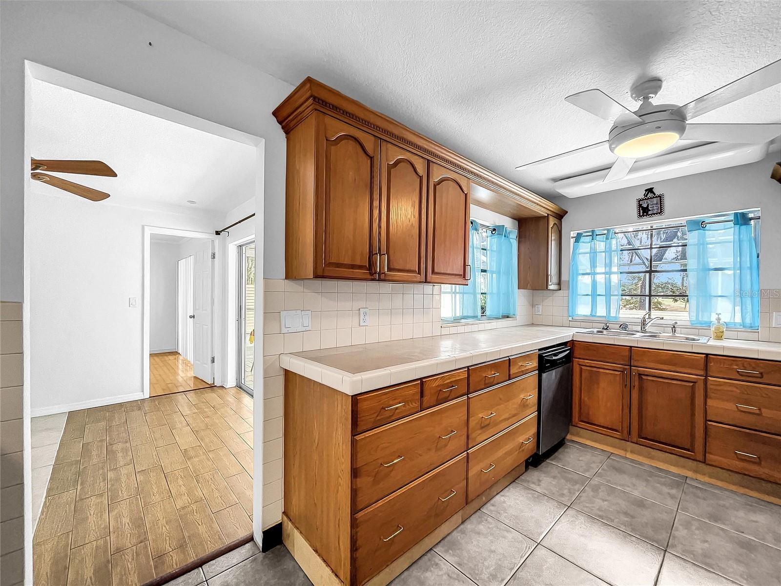 SPRING HILL - Residential