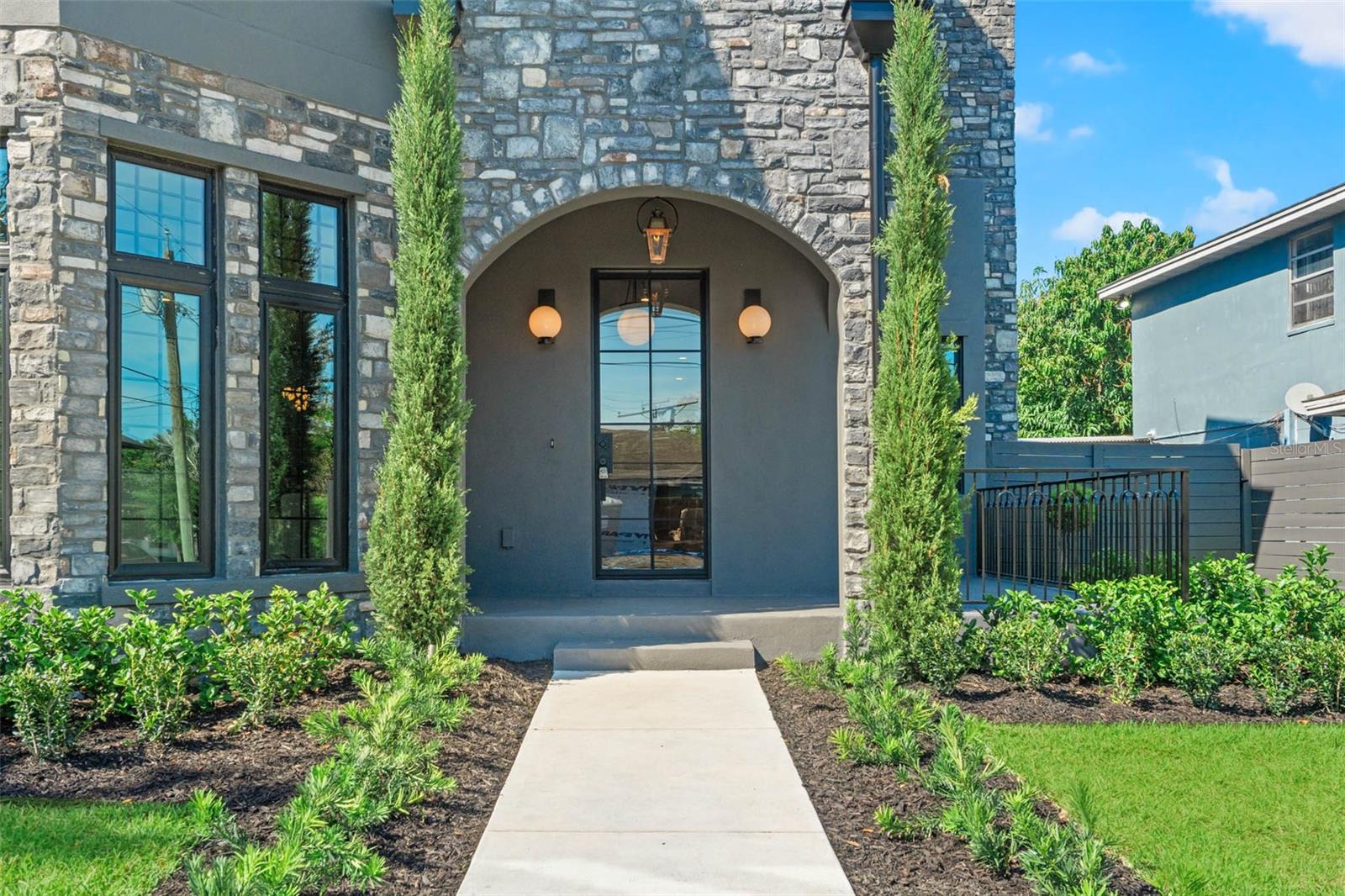 RIDGEWOOD PARK - Residential Lease