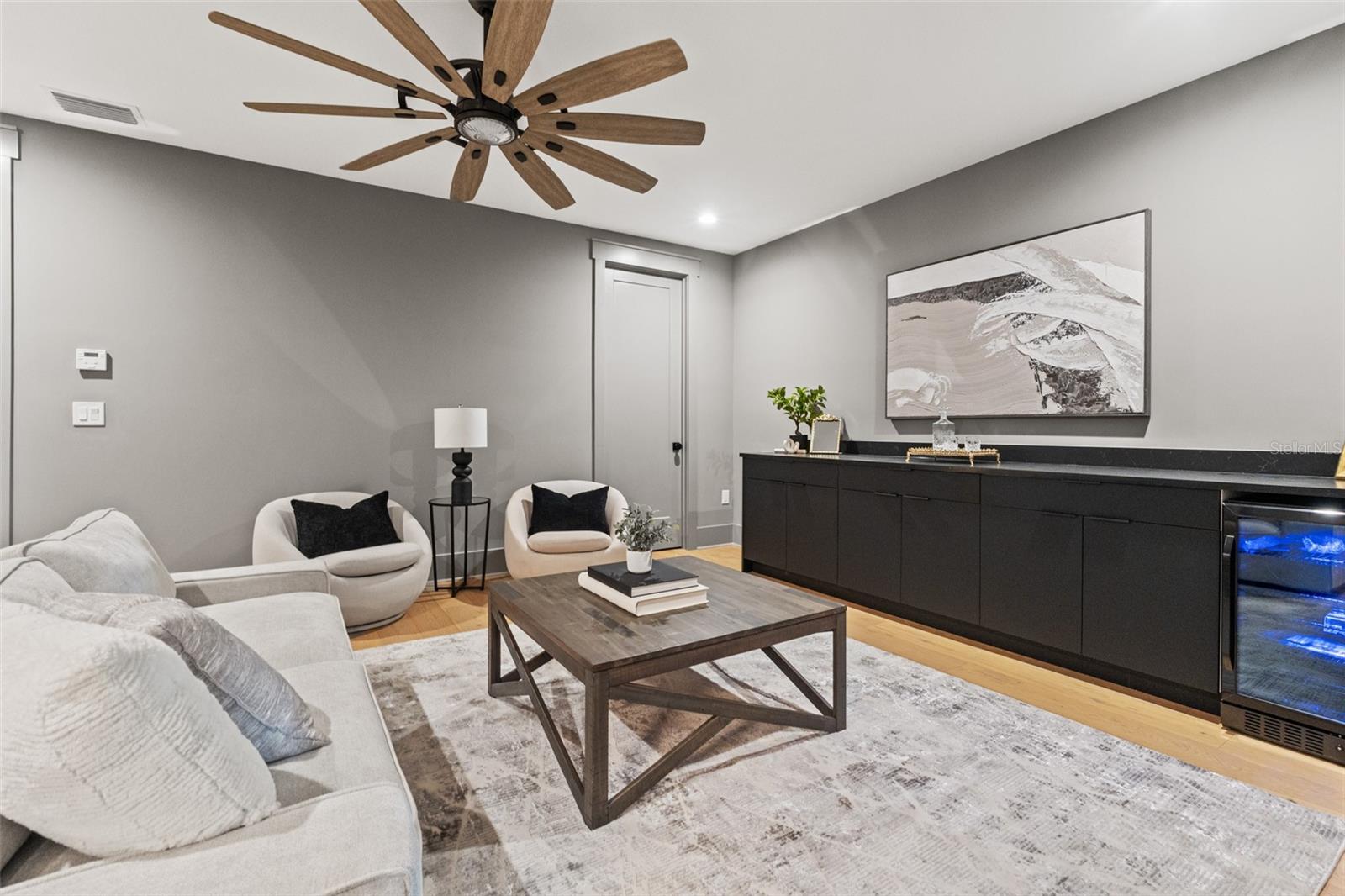 RIDGEWOOD PARK - Residential Lease