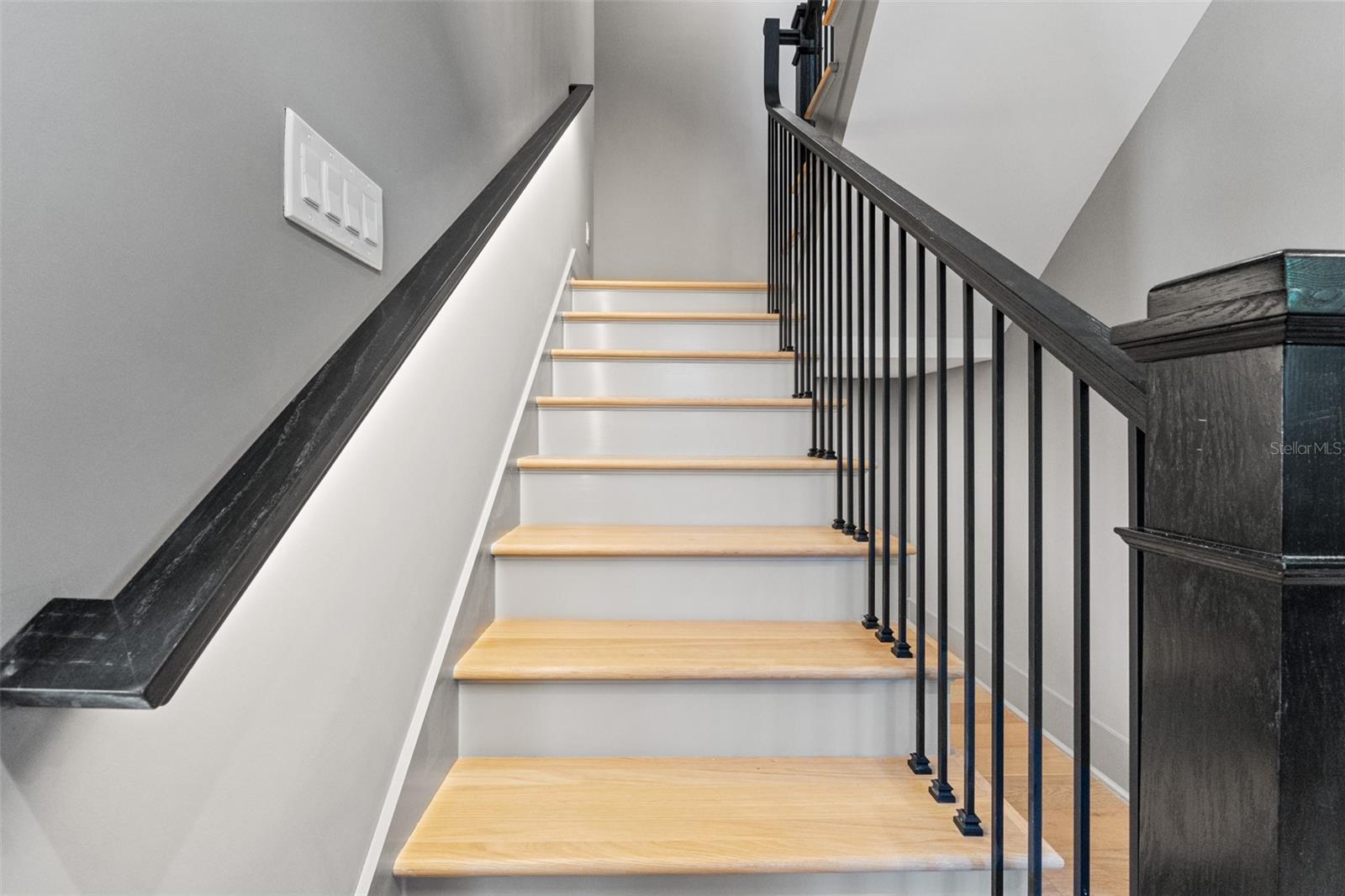 RIDGEWOOD PARK - Residential Lease