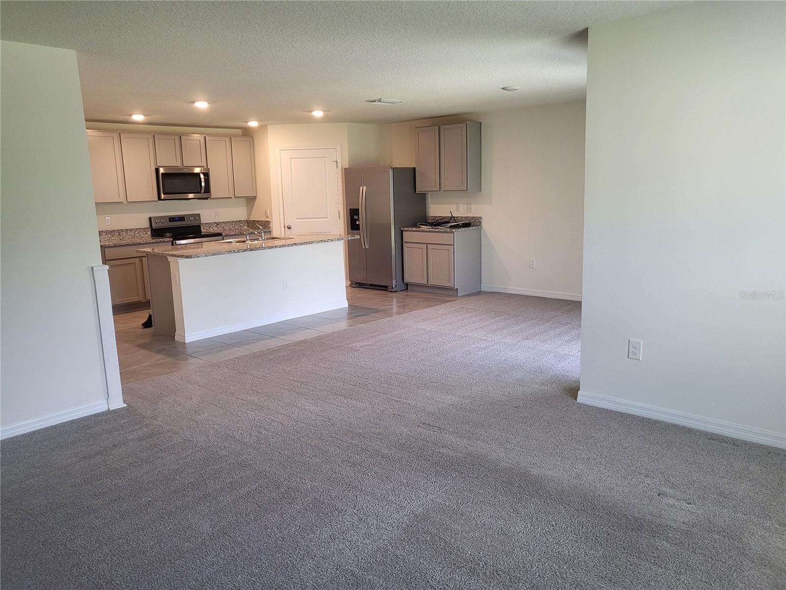 ZEPHYR LAKES SUB - Residential Lease