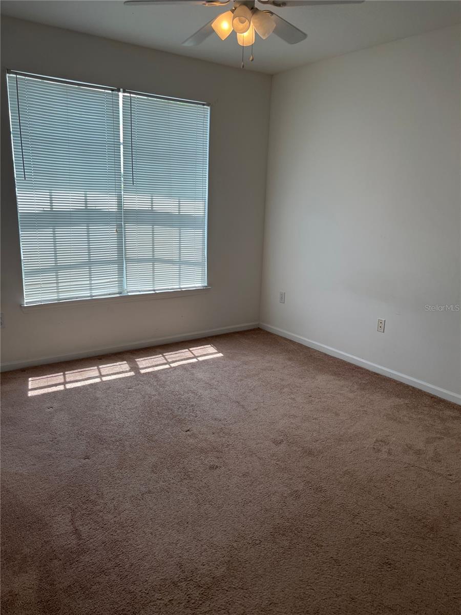 DISCOVERY PALMS - Residential Lease
