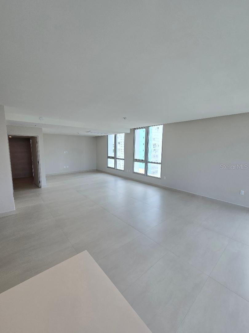 14 DELCASE ST 8