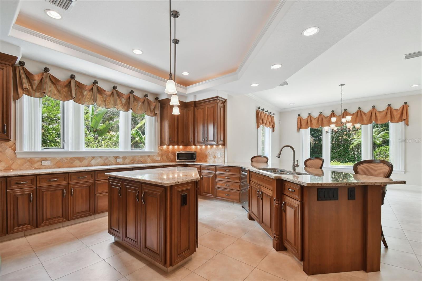 EASTLEIGH - Residential