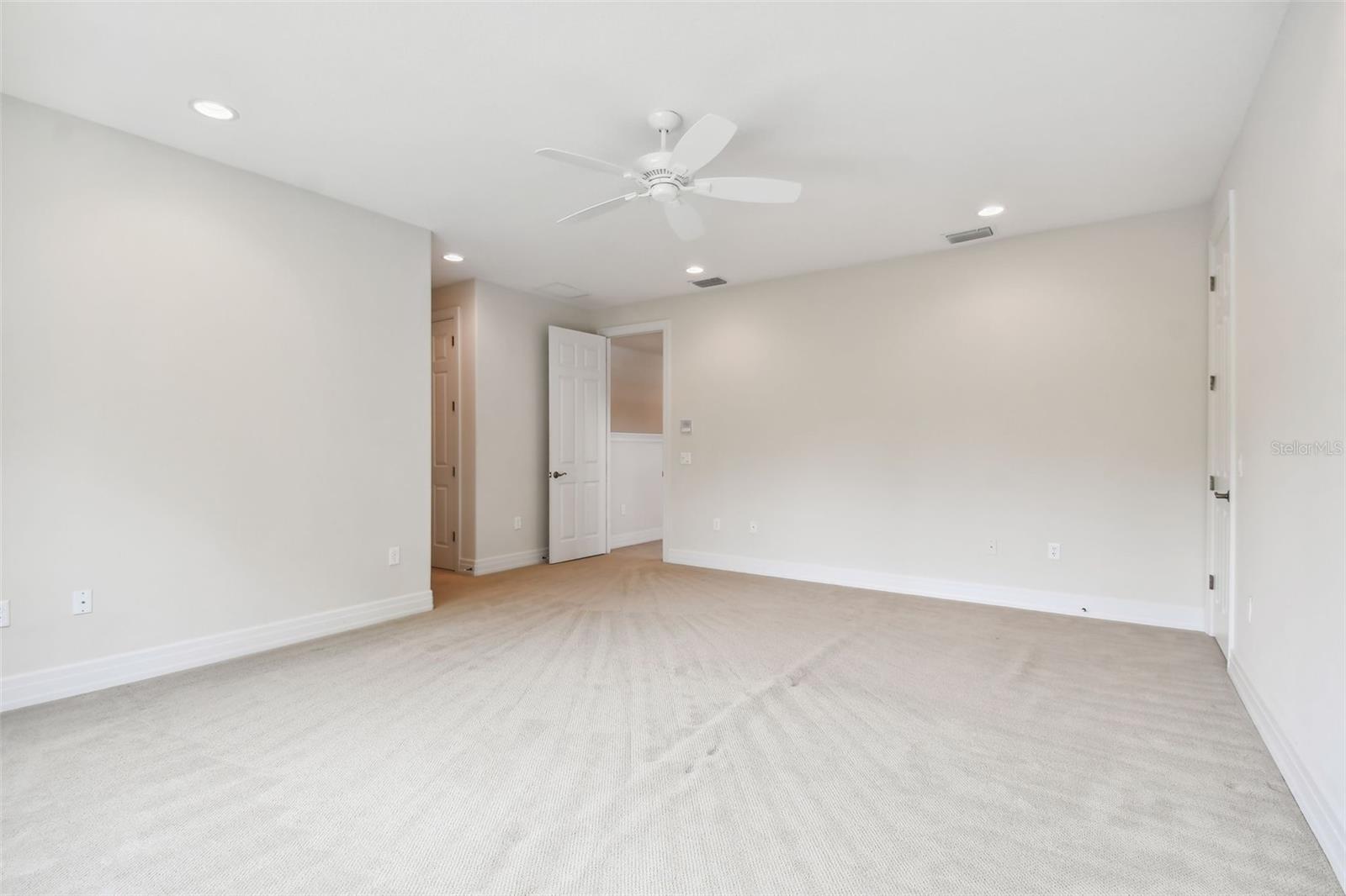 EASTLEIGH - Residential