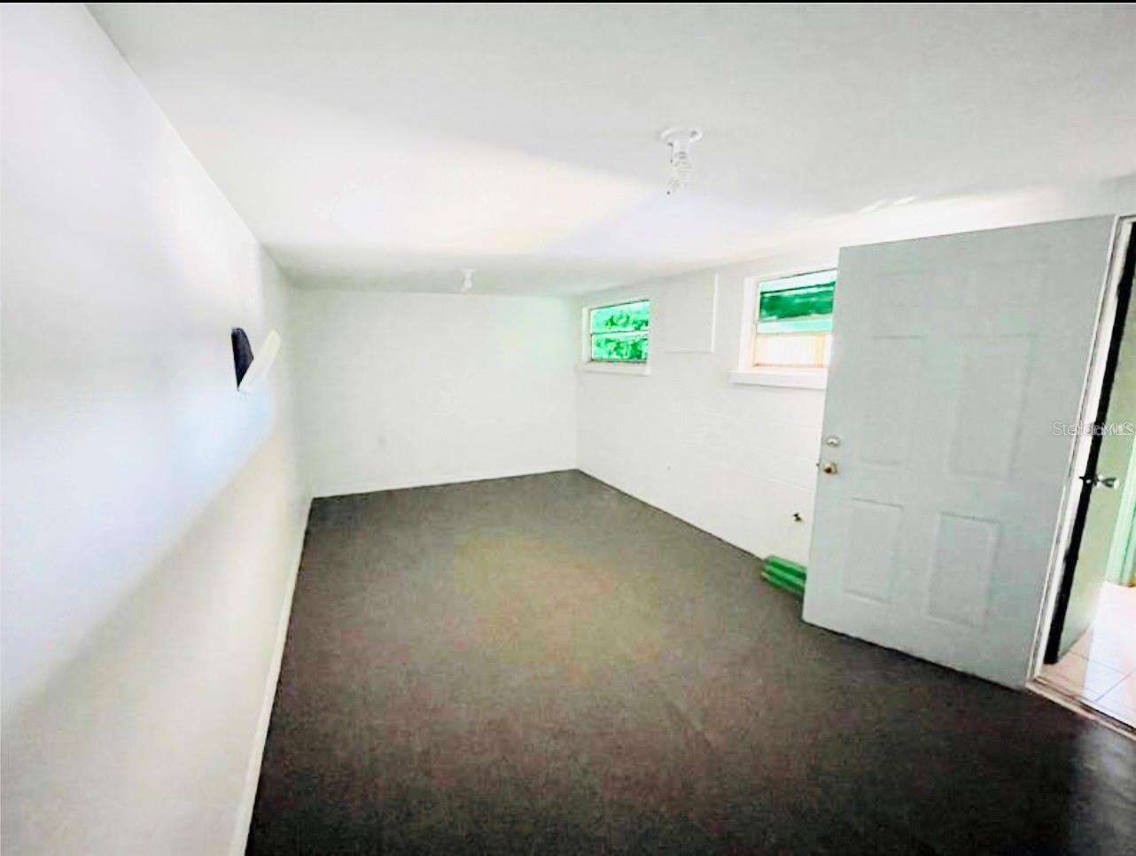 VILLA PARK - Commercial Sale