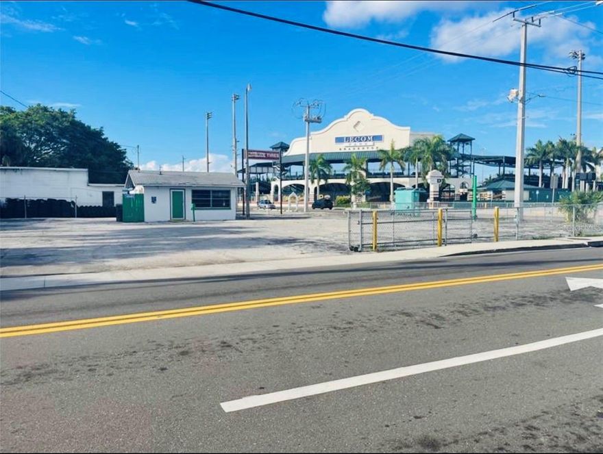 Welcome to the Gulf Of Manatee! this prime COMMERCIAL parcel is in the HEART of Bradenton. Almost a quarter acre on one of the busier corner lots downtown with foot-traffic and car count. Directly across the street from the baseball stadium, leading to the greenbridge.