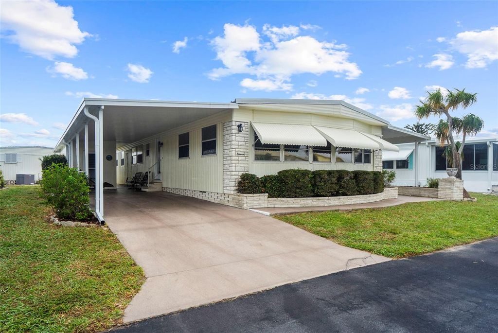 Photo of 11 S Esplanade Street, Englewood, FL 34223 (MLS # N6139363)