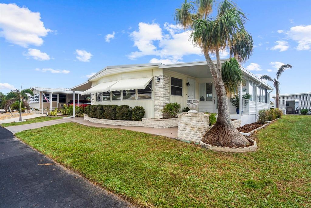 Photo of 11 S Esplanade Street, Englewood, FL 34223 (MLS # N6139363)
