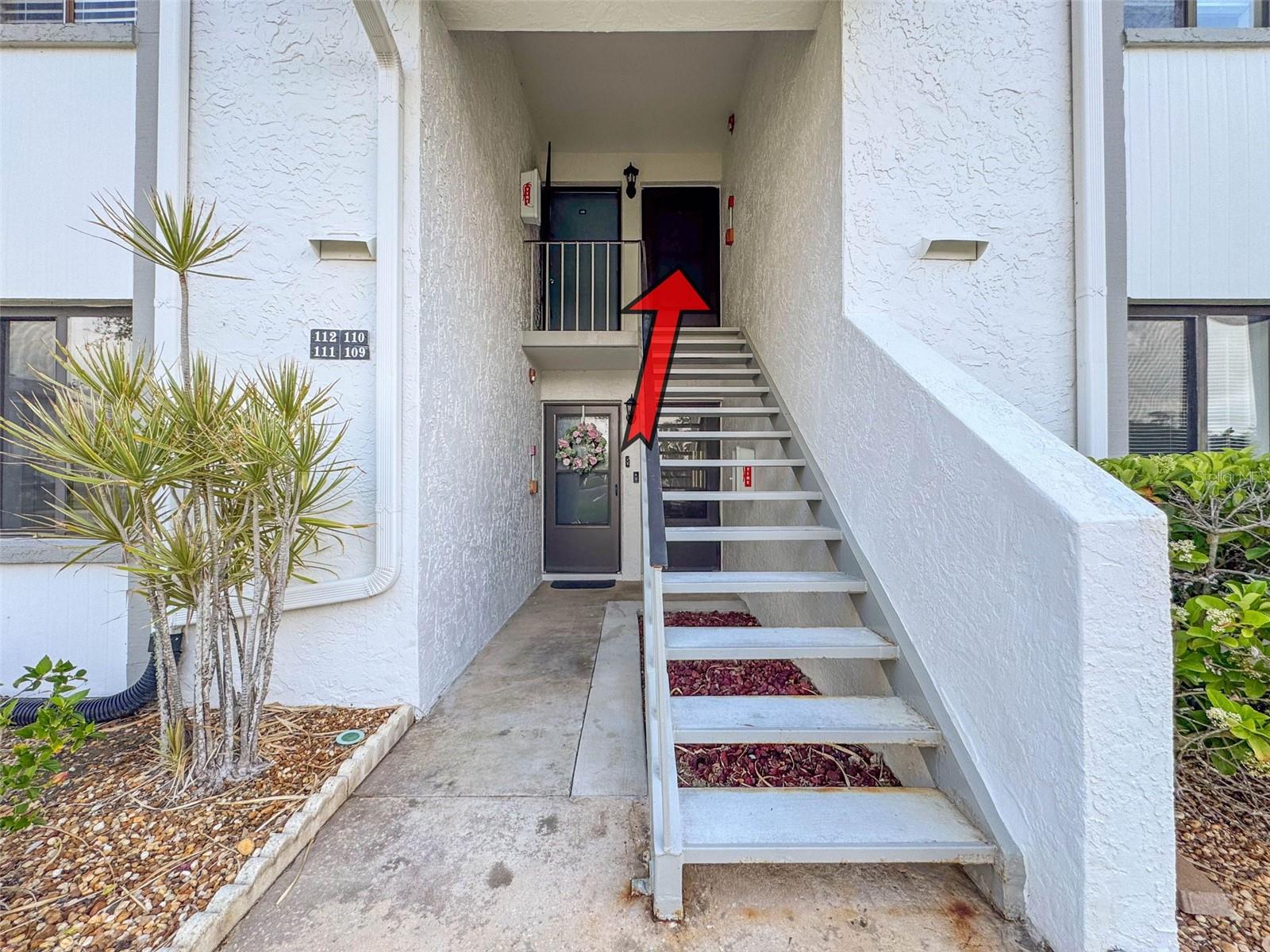 110 W CYPRESS COURT