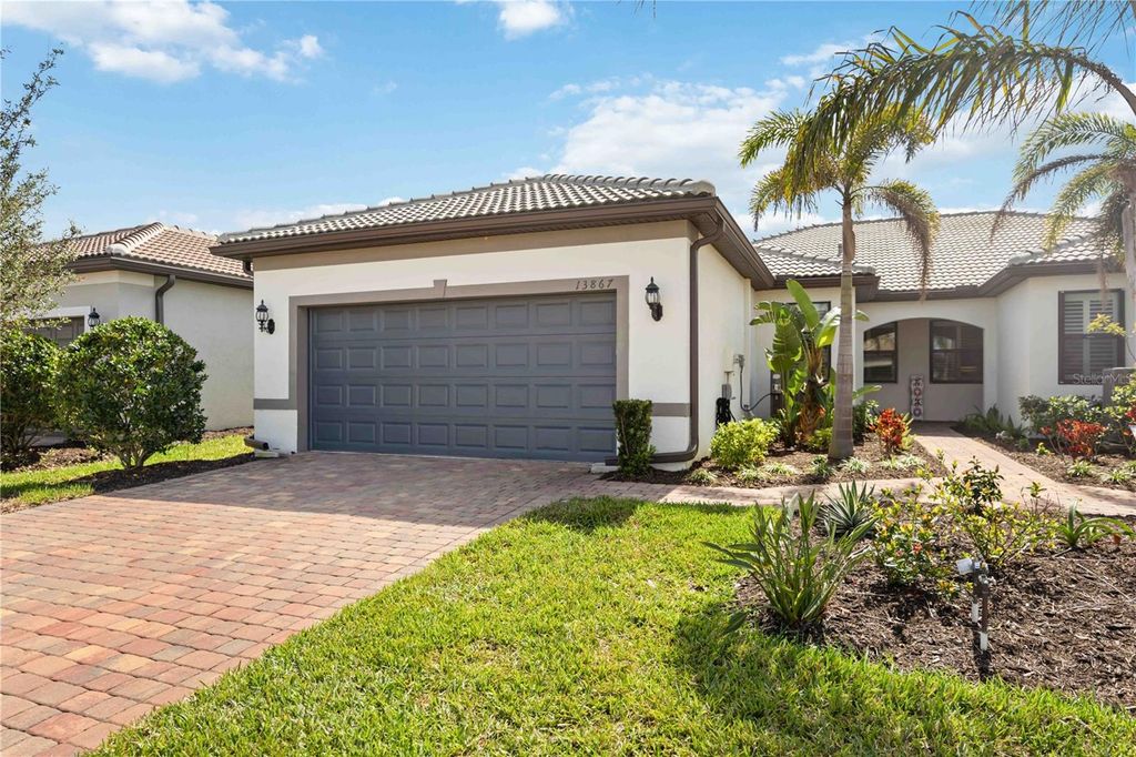 Photo of 13867 Vadini Street, Venice, FL 34293 (MLS # N6137329)